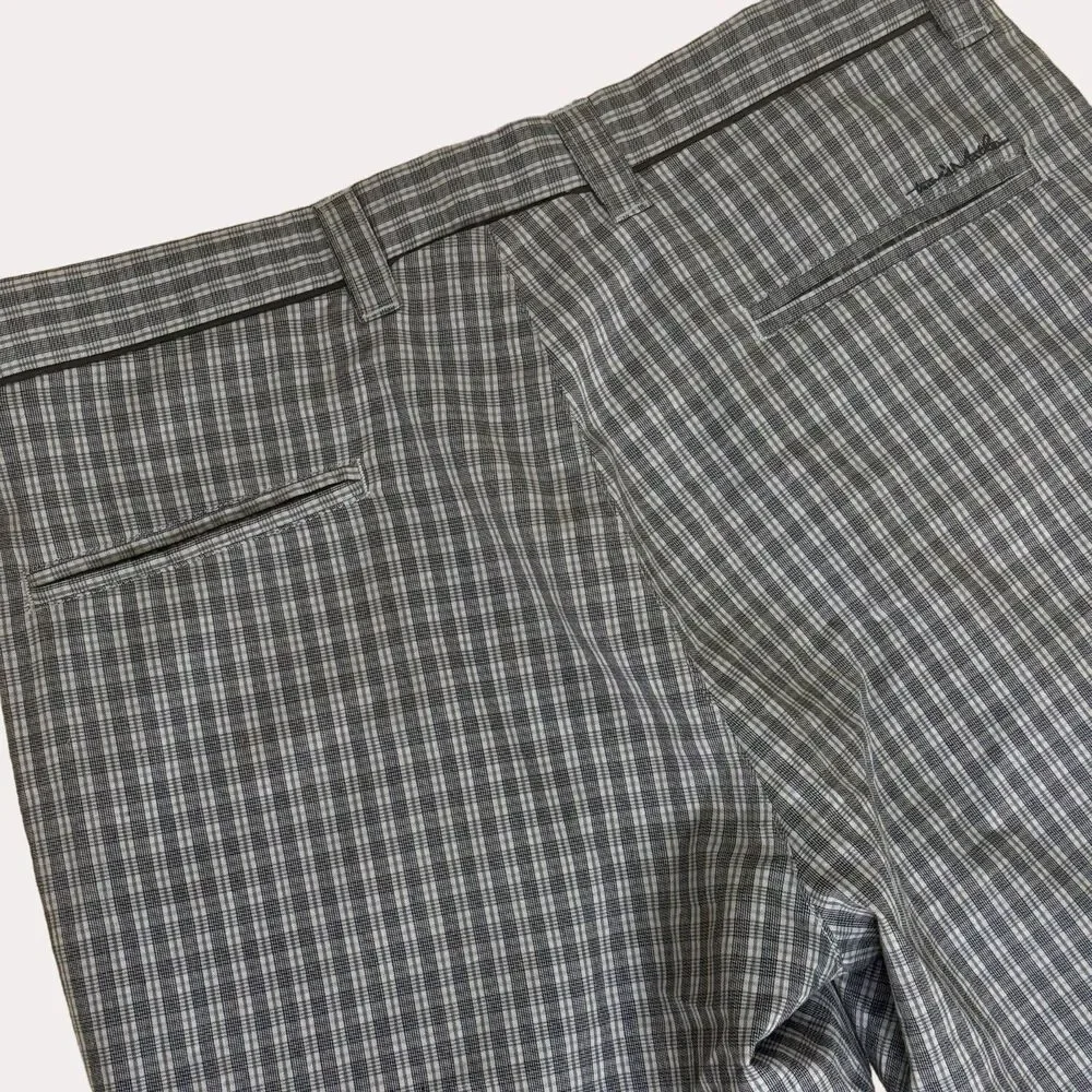 Travis Mathew Golf Shorts Plaid Athletic Athleisure Gray 36 bv